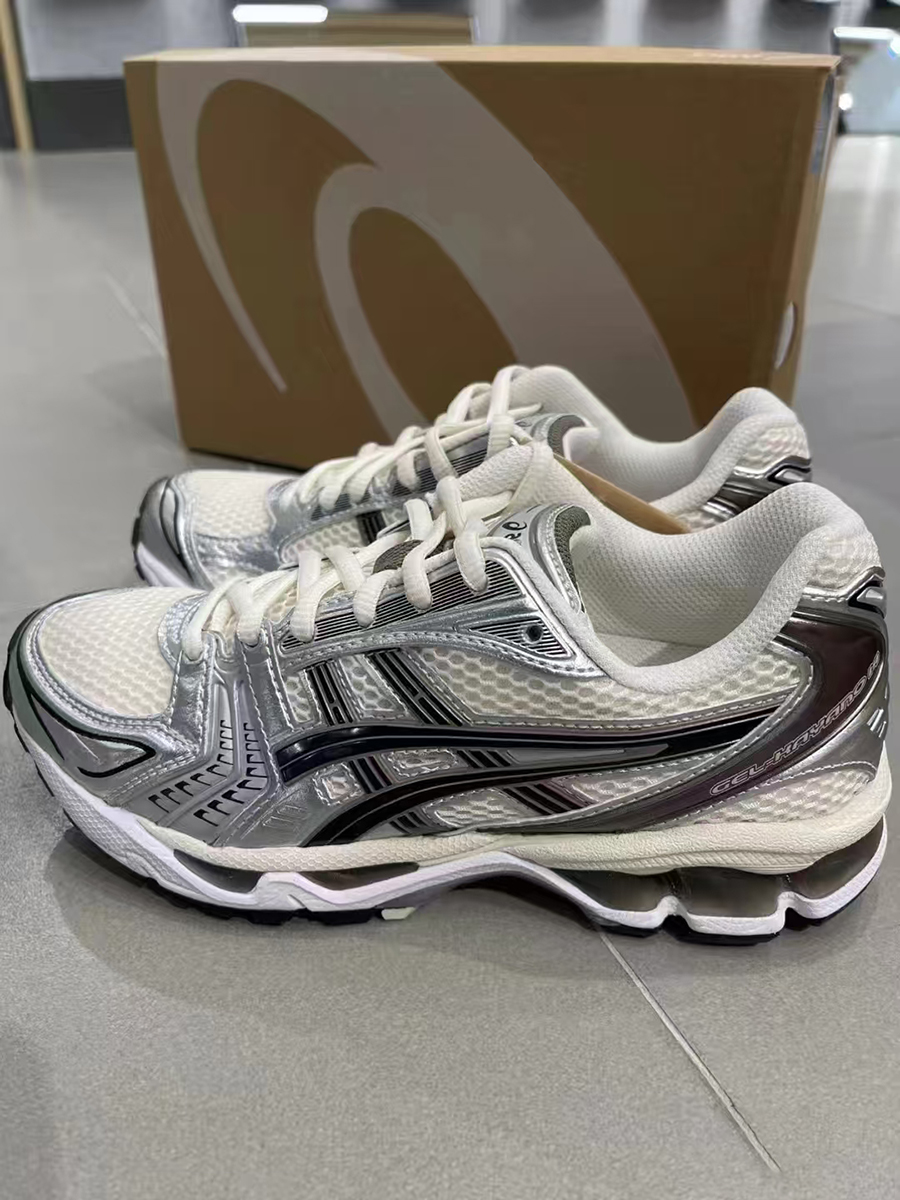 Женские кроссовки 36 размера ASICS купить на OZON по низкой цене