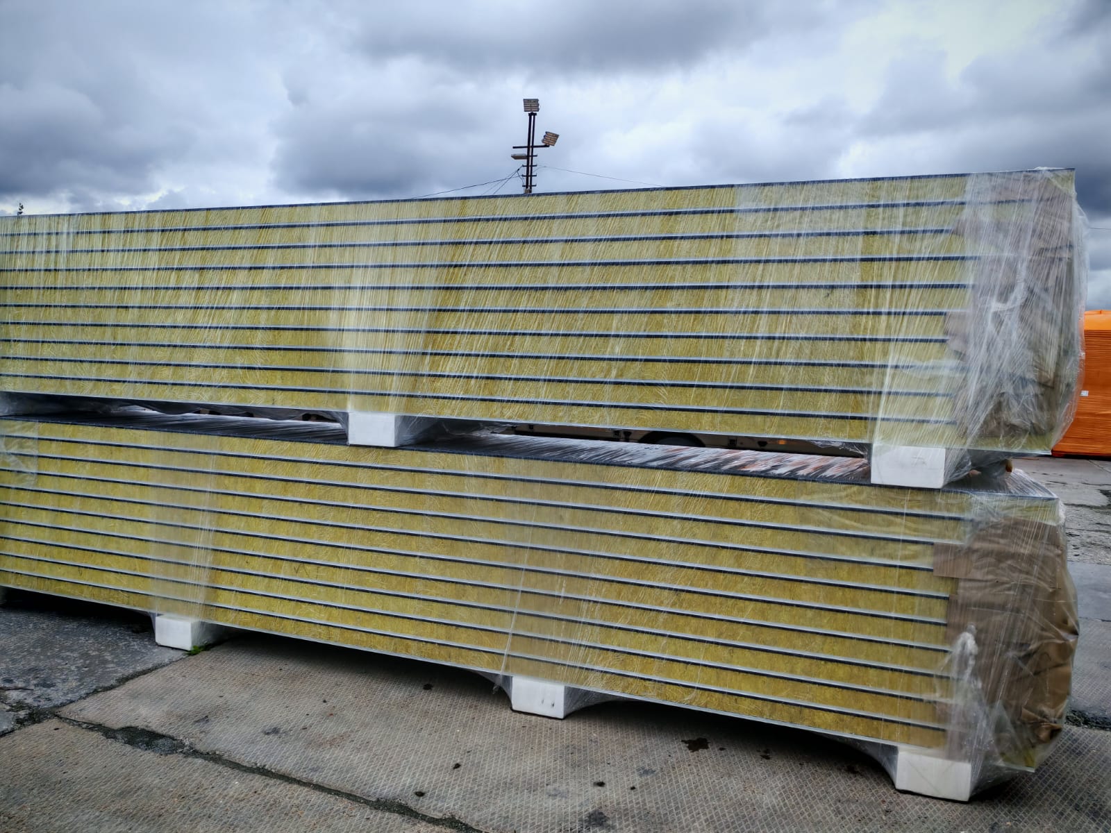 Сэндвич панели в строительстве