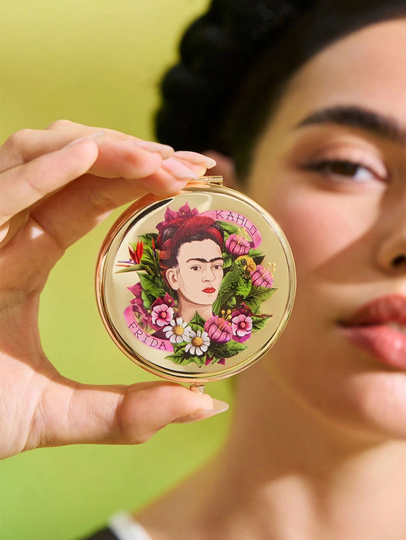 Фрида Кало / Frida Kahlo Зеркальце складное Цветы и Фрида