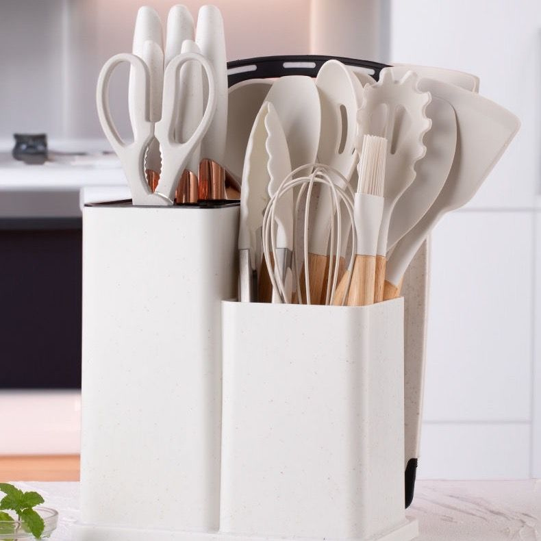 Набор силиконовых кухонных принадлежностей из 19 предметов белого цвета ...