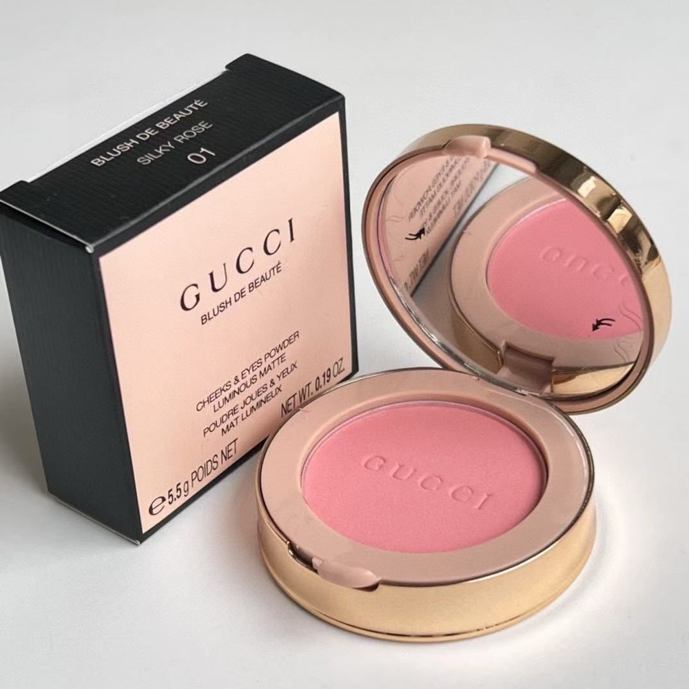 GUCCI Матовые румяна, легко наносятся, корректируют тон кожи, 5,5 г  #1