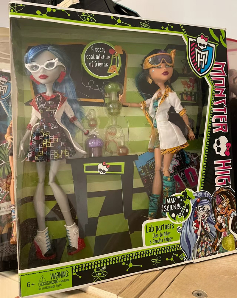 Серия коллекционных кукол Monster High Laboratory / Гулия Йелпс и ...