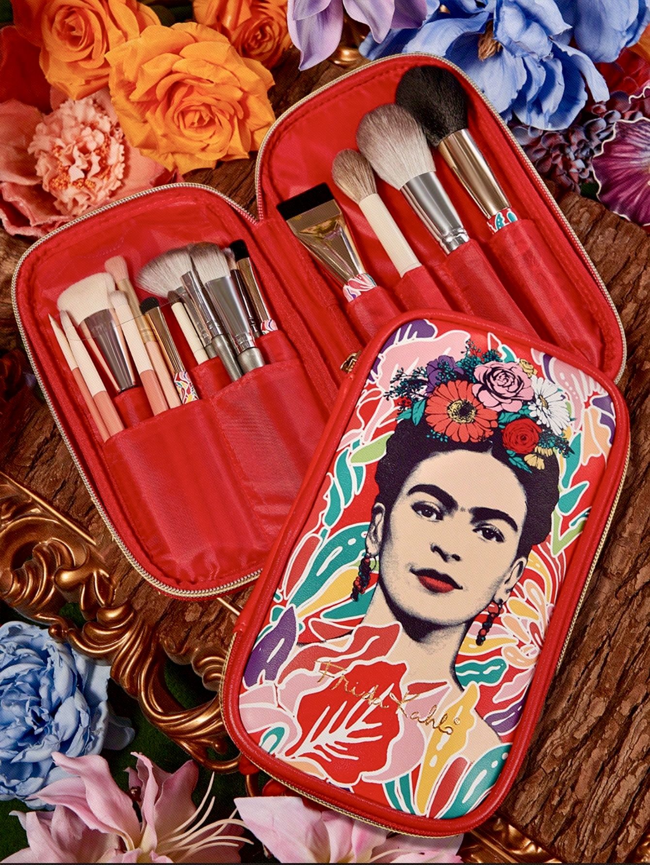 Фрида Кало / Frida Kahlo Кейс-Пенал для Макияжных Кистей, фигурки по видеоиграм