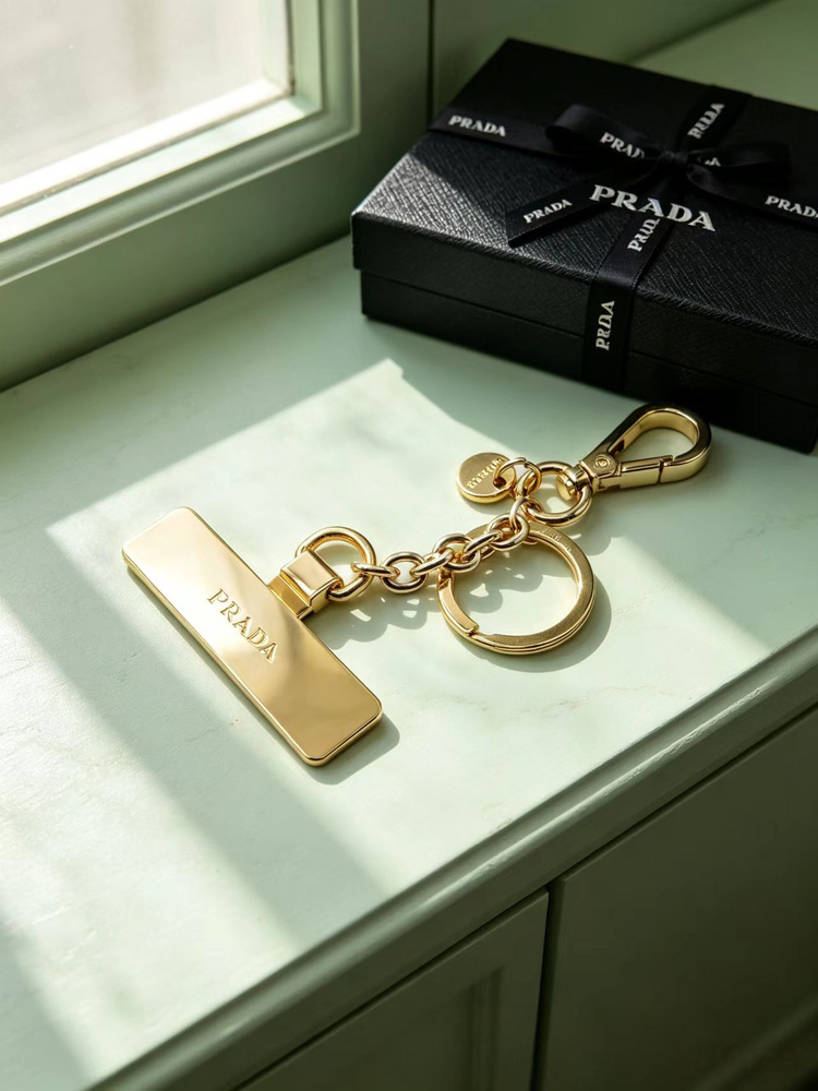 PRADA брелок #1