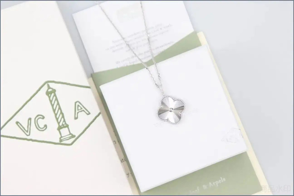 Van Cleef & Arpels Колье #1