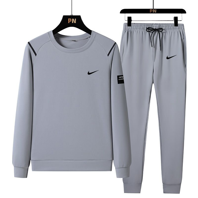 Костюм спортивный Nike #1