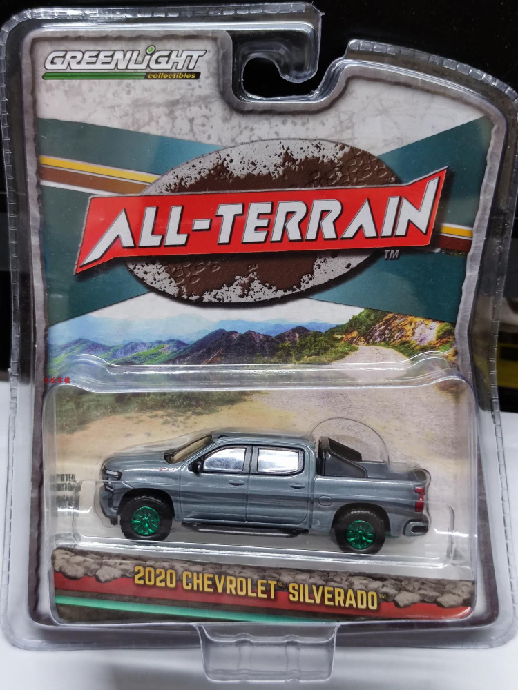 Машинка 1/64 Greenlight Car model 2020 Chevrolet Silverado RST #1