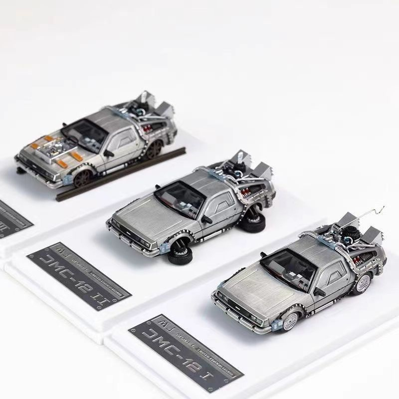 1:64 Welly 22441 DeLorean DMC-12 Машина времени "Летающая версия" из к/ф "Назад в будущее 2"  #1