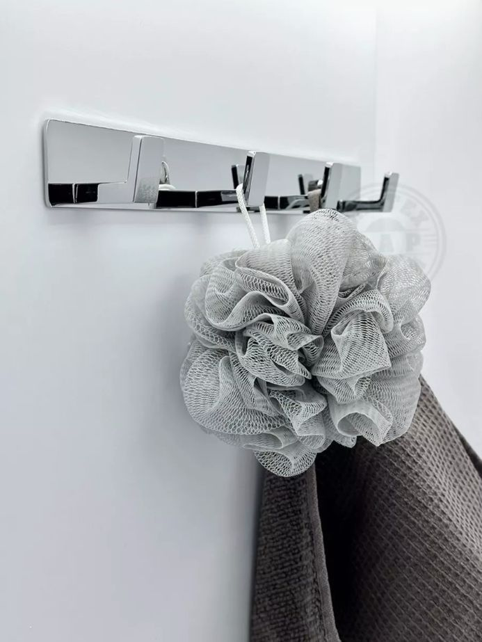 Планка с 4 крючками для ванной #1