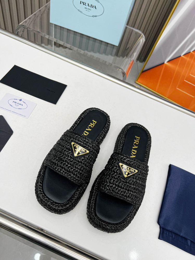 Сандалии Prada #1