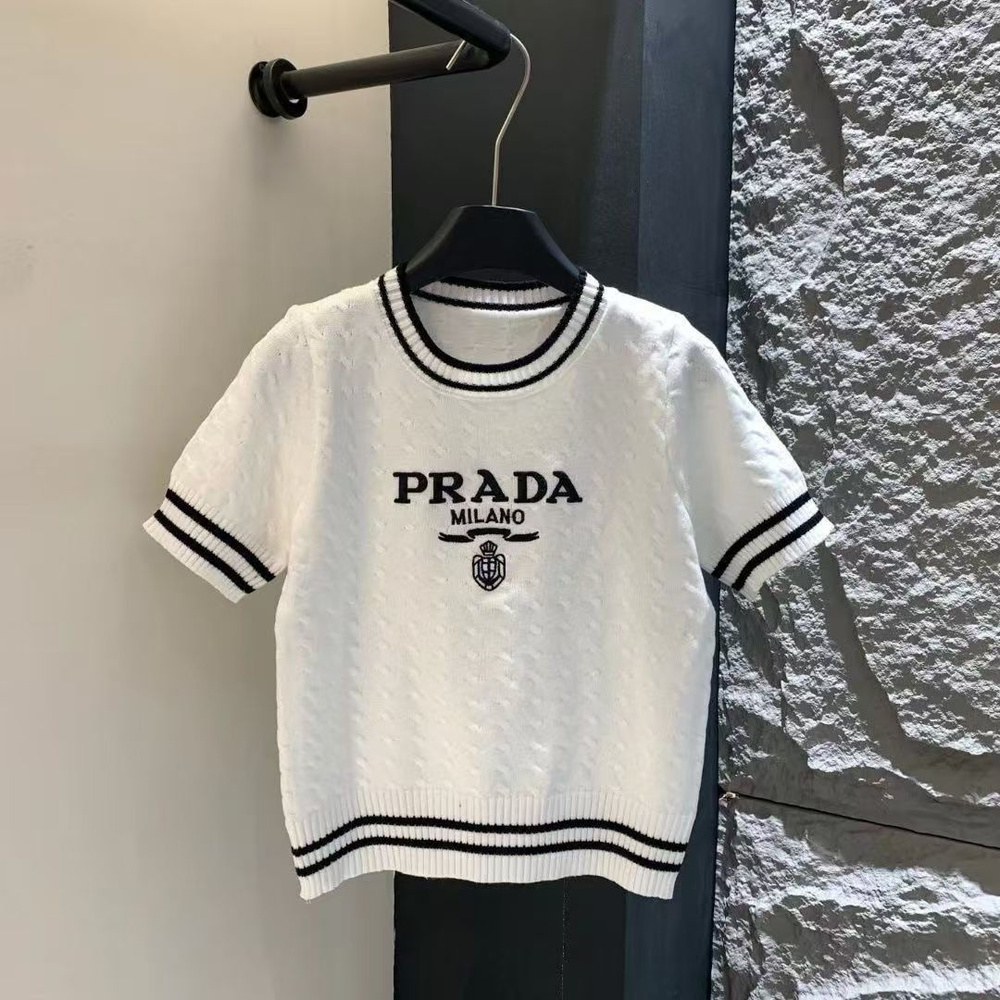 Свитер Prada #1