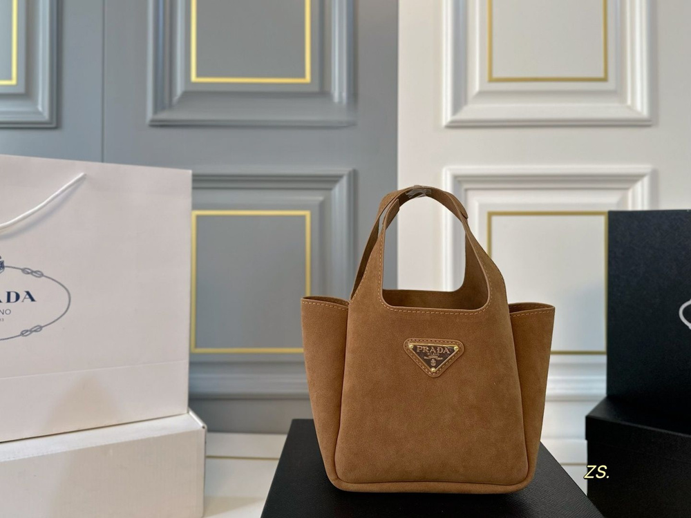 Prada Сумка ридикюль #1