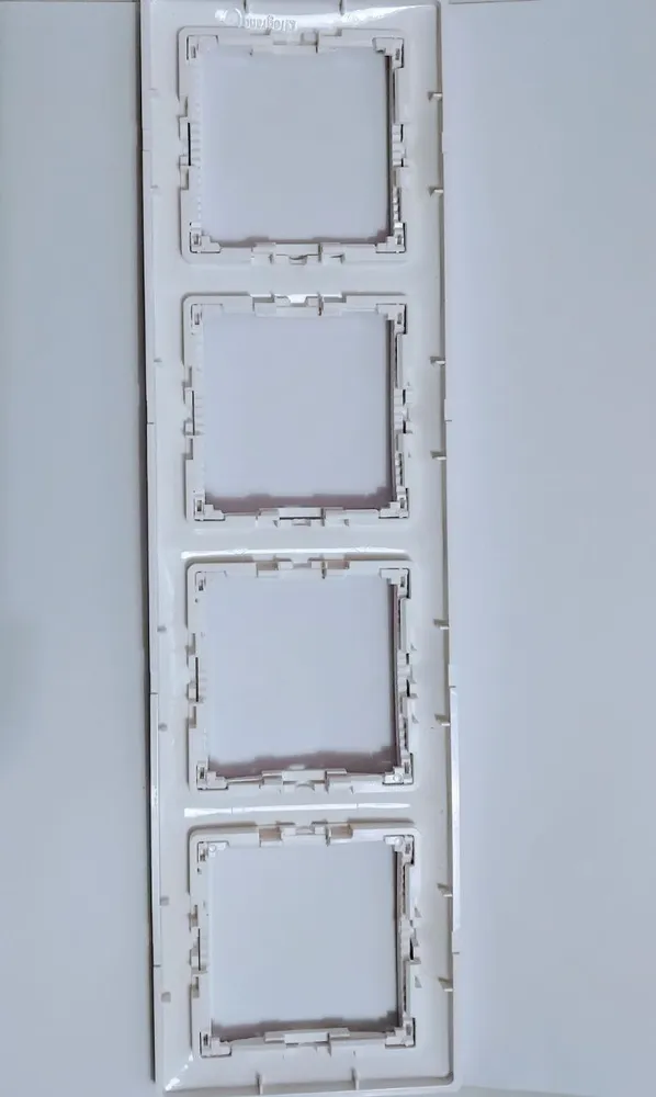 Legrand Рамка электроустановочная, белый, 4 поста, 1 шт., 1 шт, фото 3