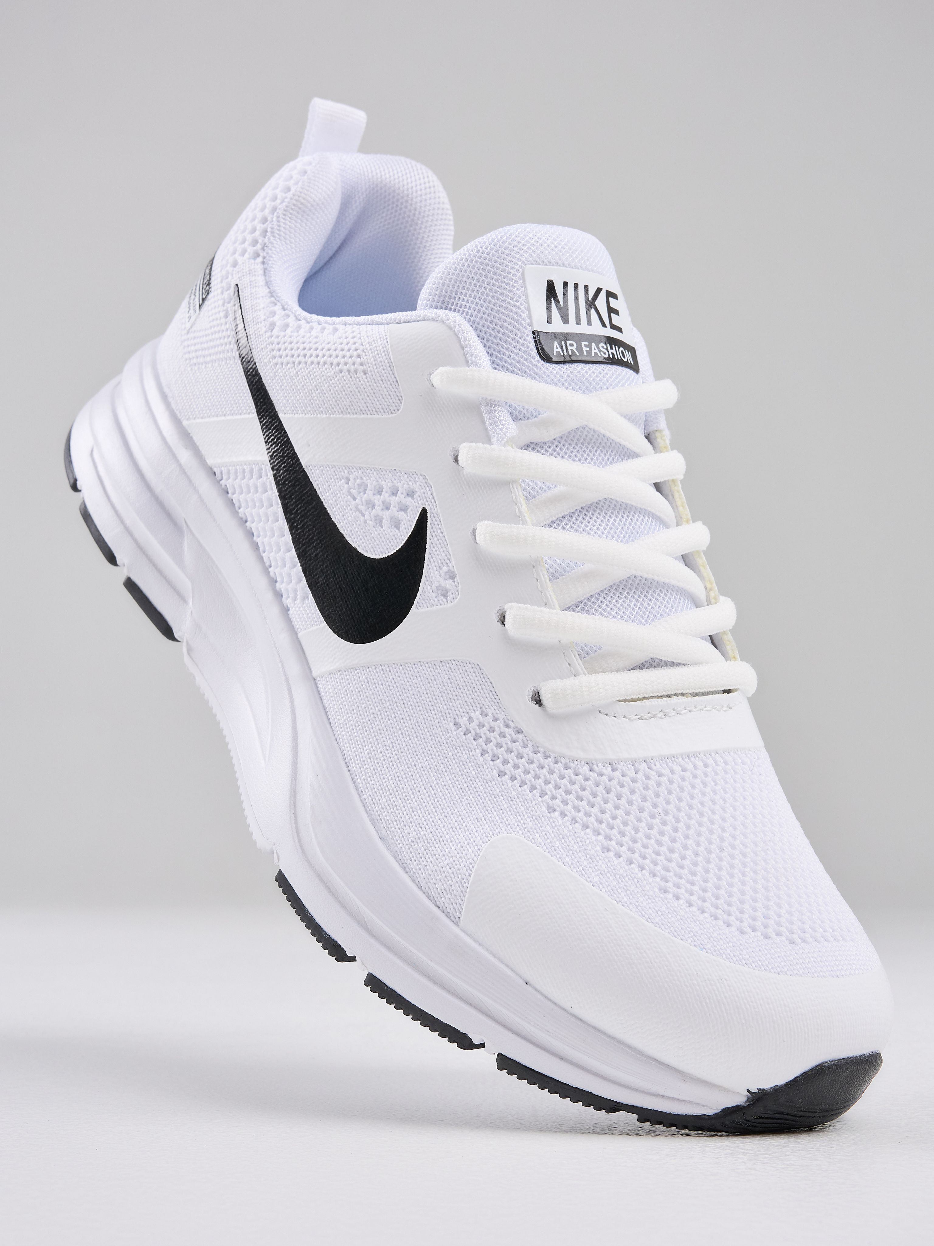 КроссовкиNike