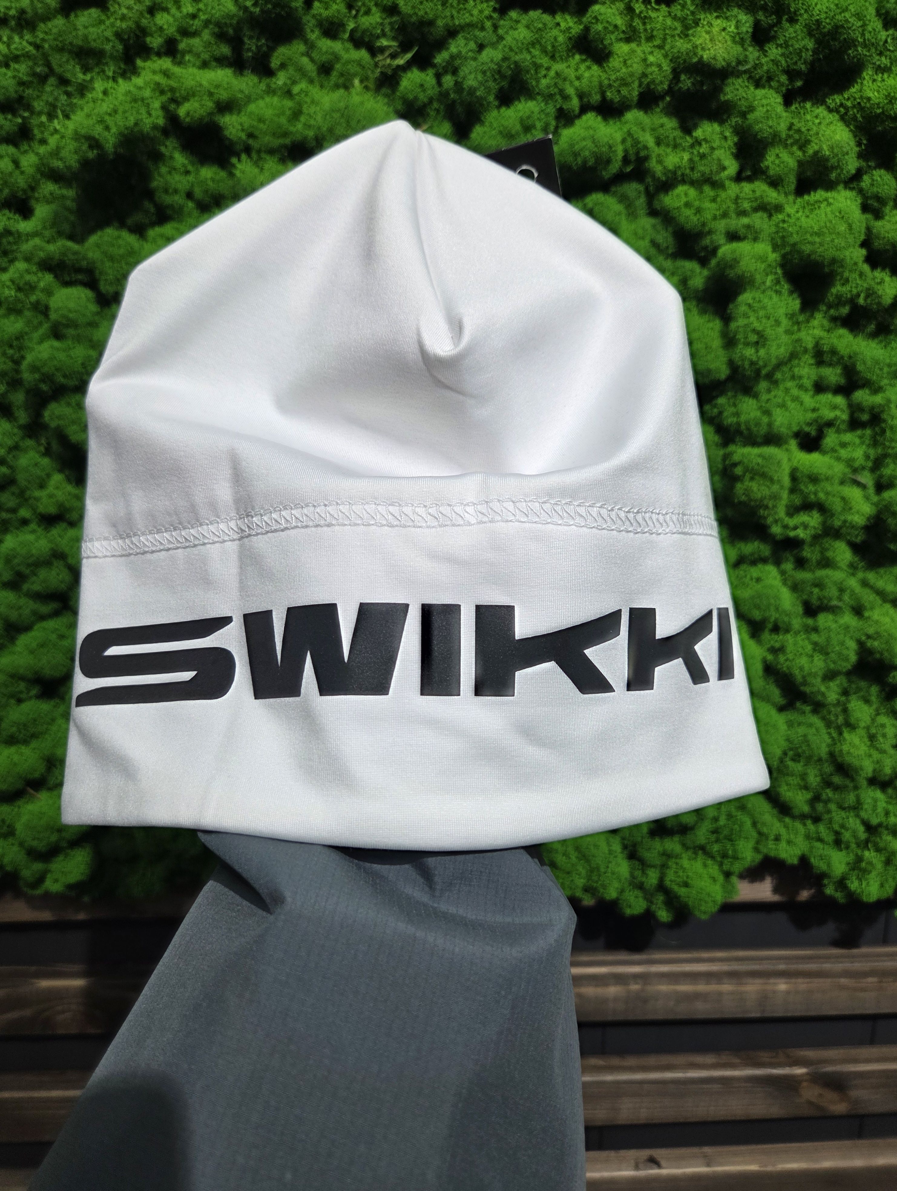 Шапка спортивная SWIKKI