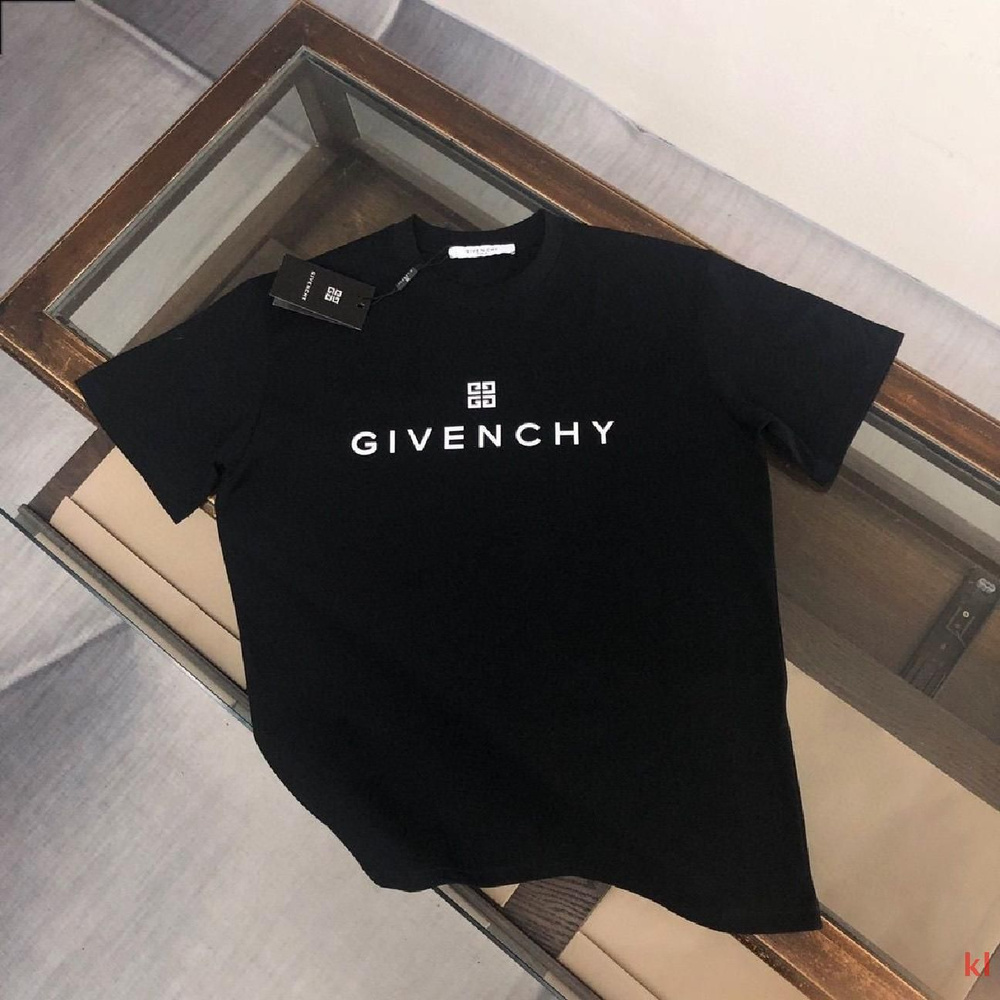 Футболка Givenchy #1