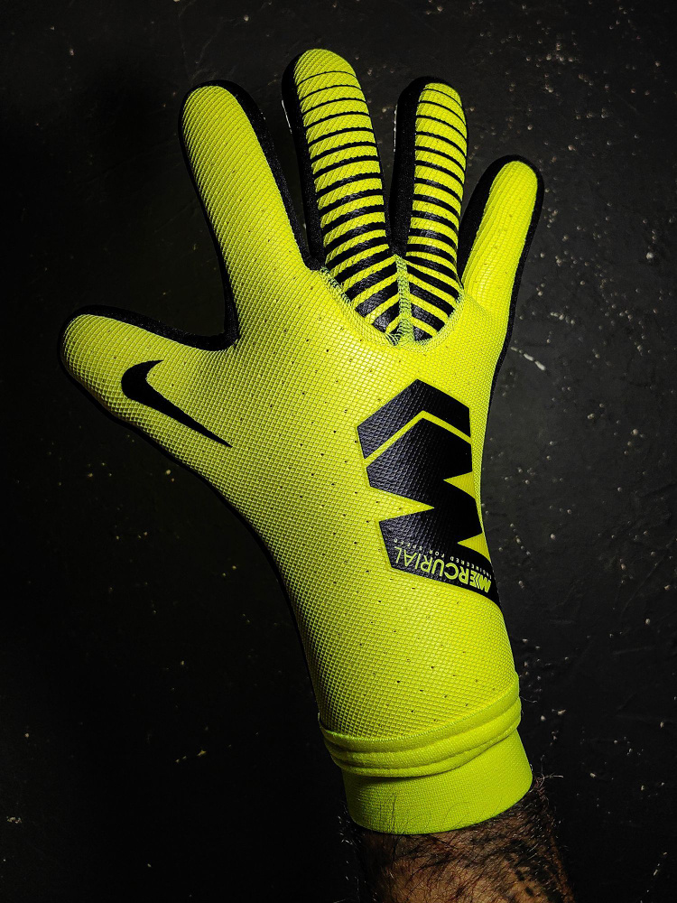 Вратарские перчатки Nike Mercurial Goalkeeper Touch Elite, зеленый, размер 9  #1