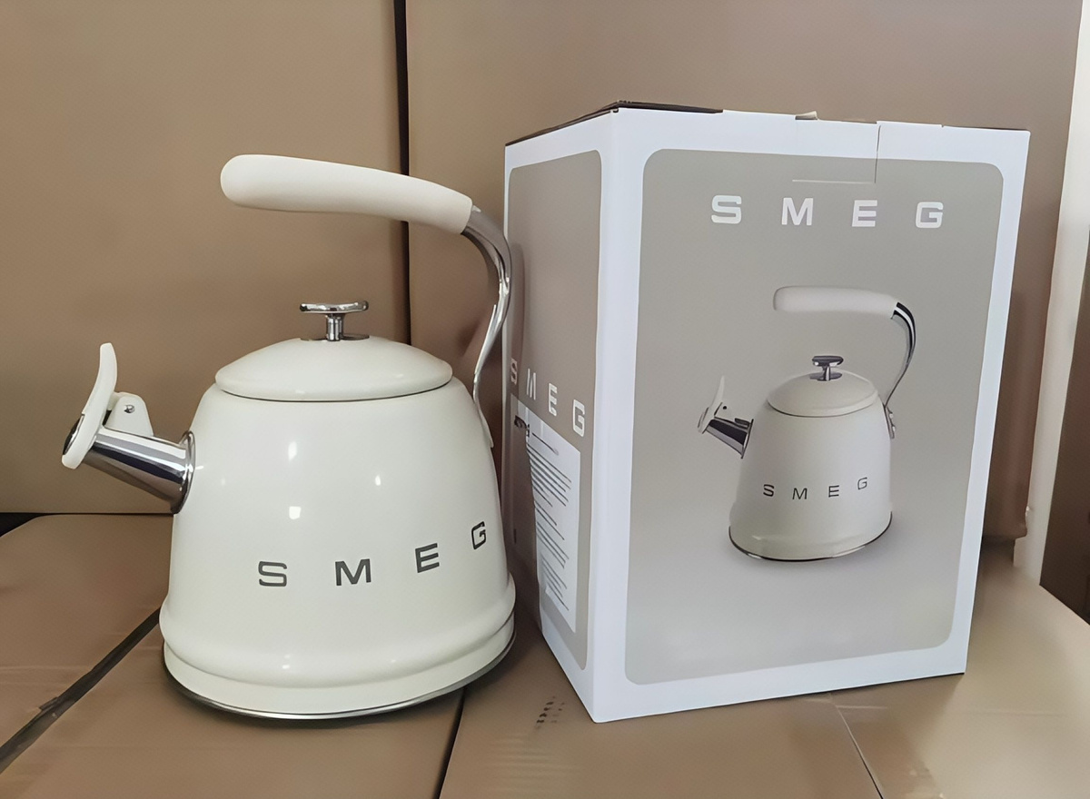 Smeg Электрический чайник CKLW2001CR , светло-бежевый купить на OZON по ...