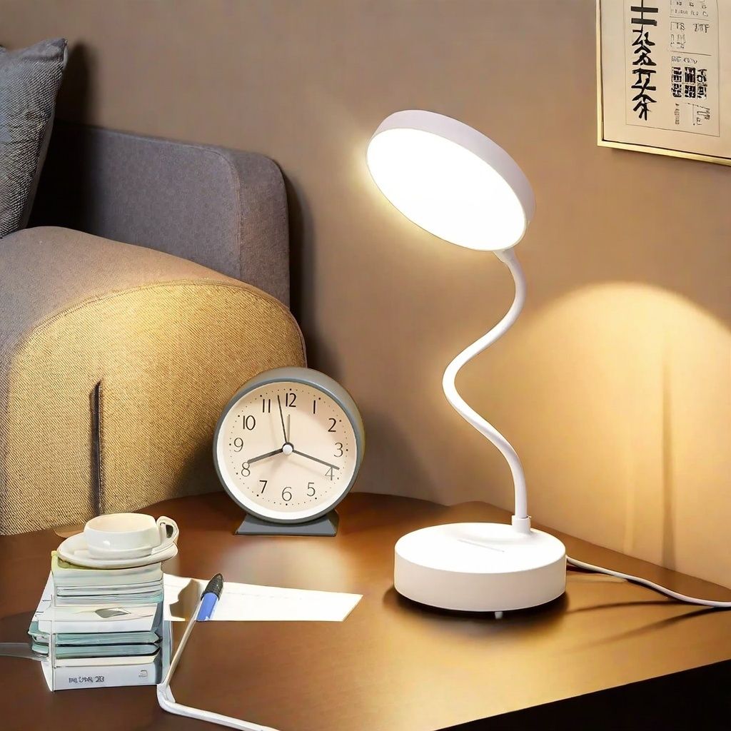 Пример настольной лампы в интерьере