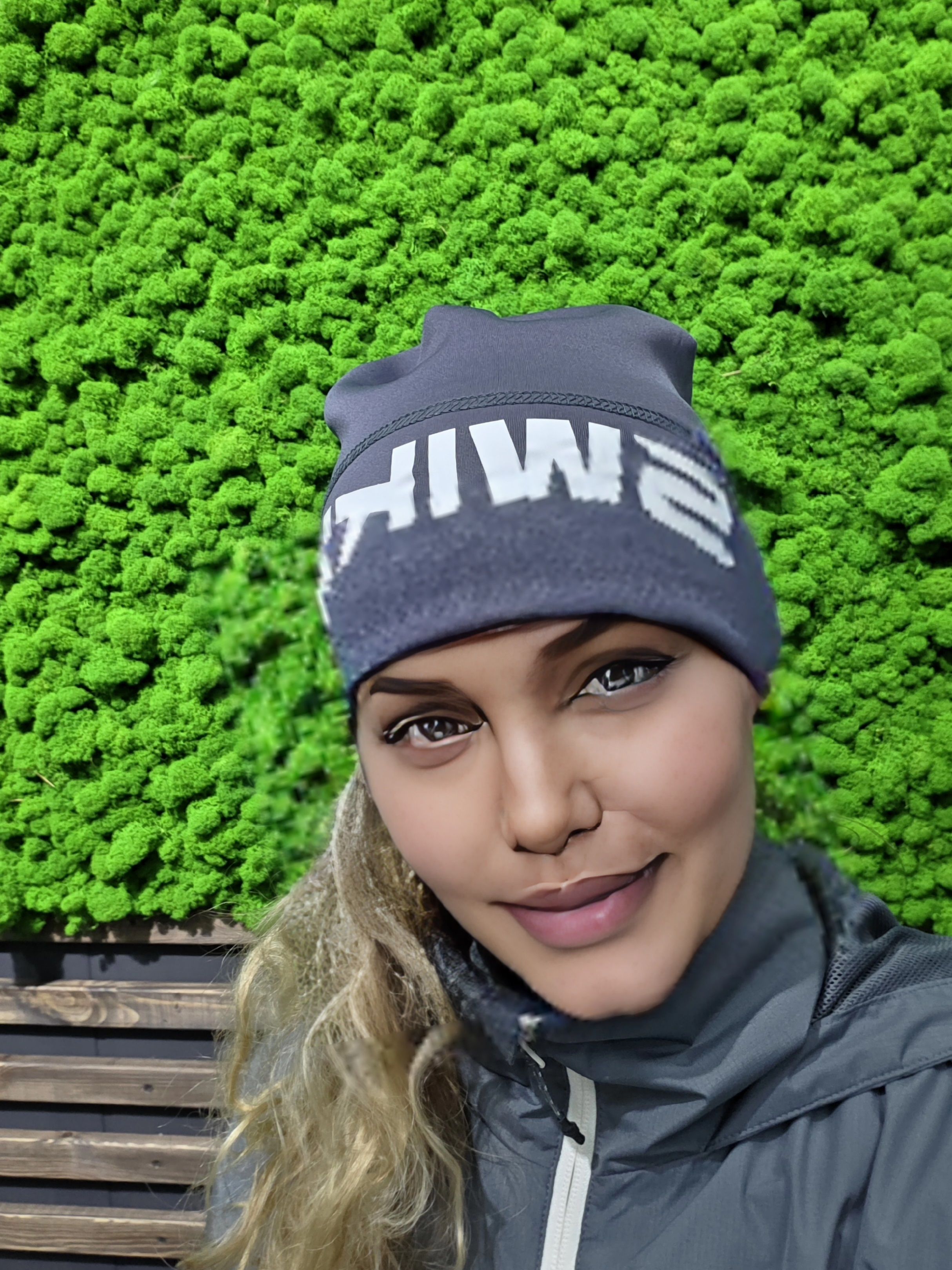 Шапка спортивная SWIKKI