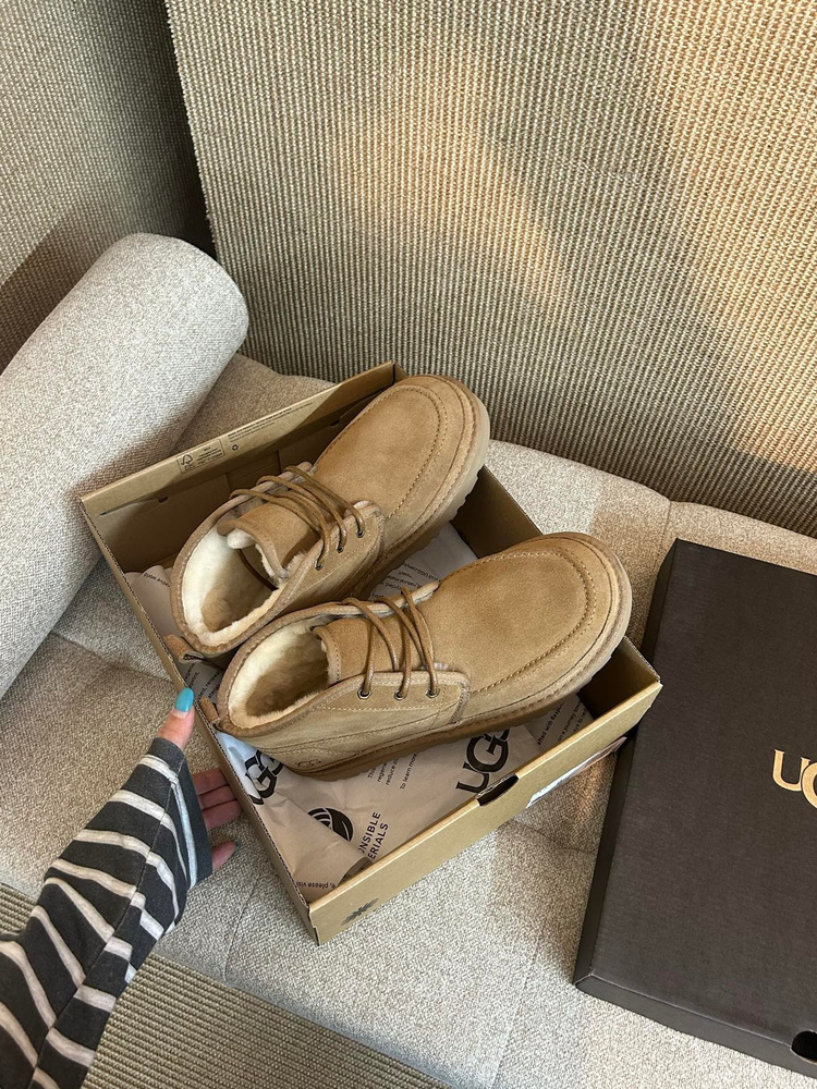 Ботинки UGG #1
