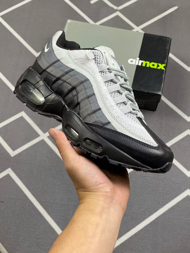 Купите кроссовки Nike Air Max 95 черного цвета в СПБ