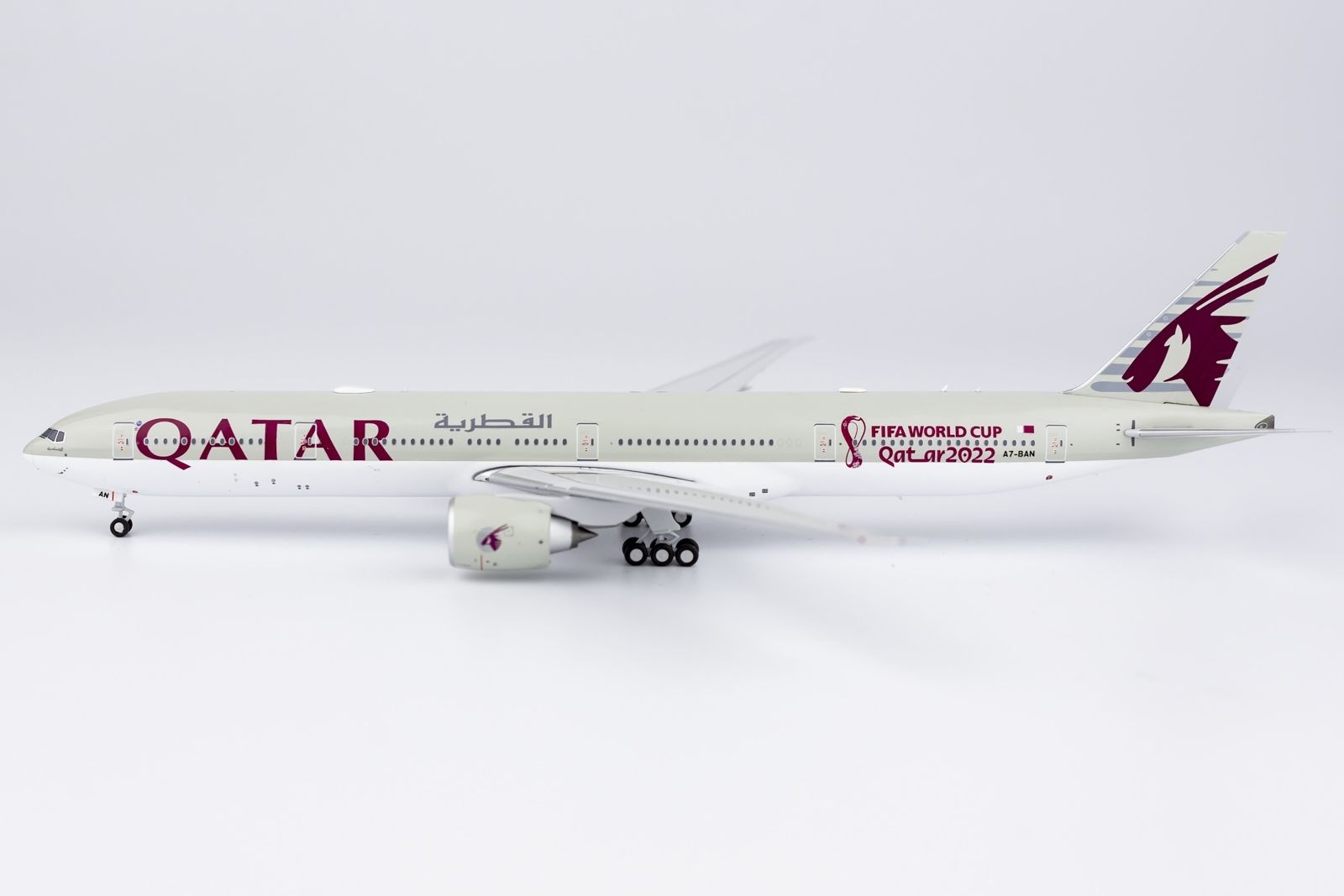 Quatar Model NG Models 73026 Qatar Airways 777-300ER 1/400 Металлическая модель ...