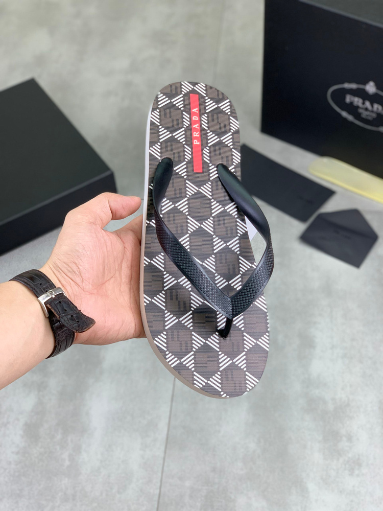 Тапочки Prada #1