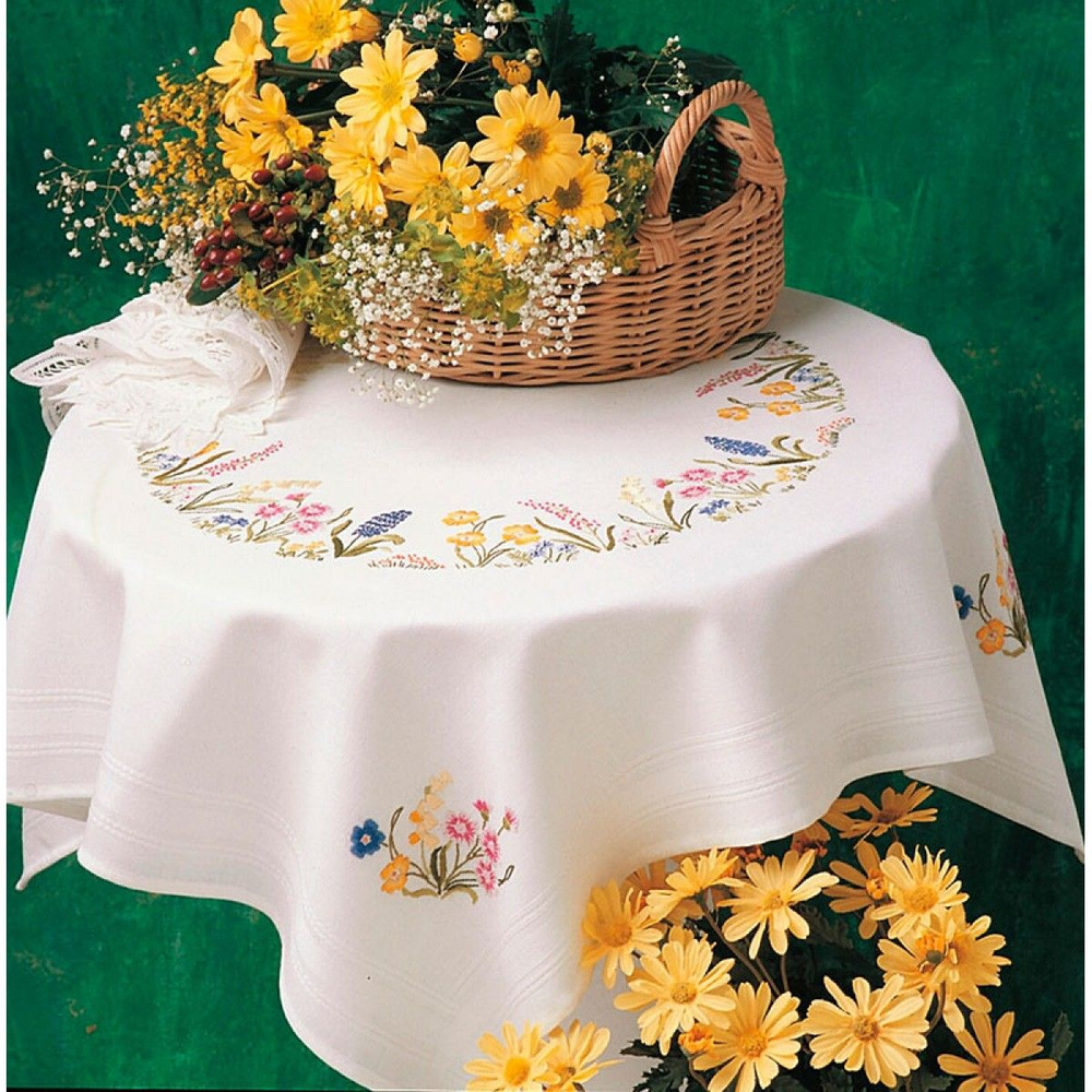 Набор для вышивания Anchor: скатерть Spring Garland Tablecloth 80*80см ...