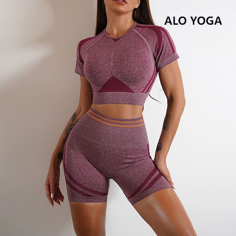 Комплект одежды Alo Yoga - купить с доставкой по выгодным ценам в ...
