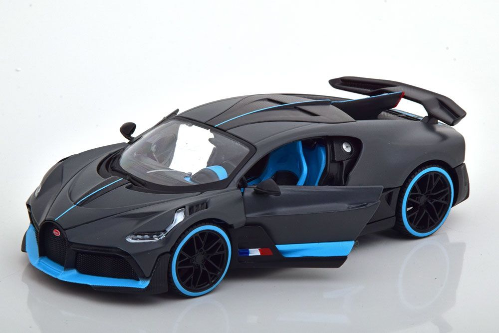 Модель коллекционная Bugatti divo 2018 red metallic/carbon / бугатти диво  #1