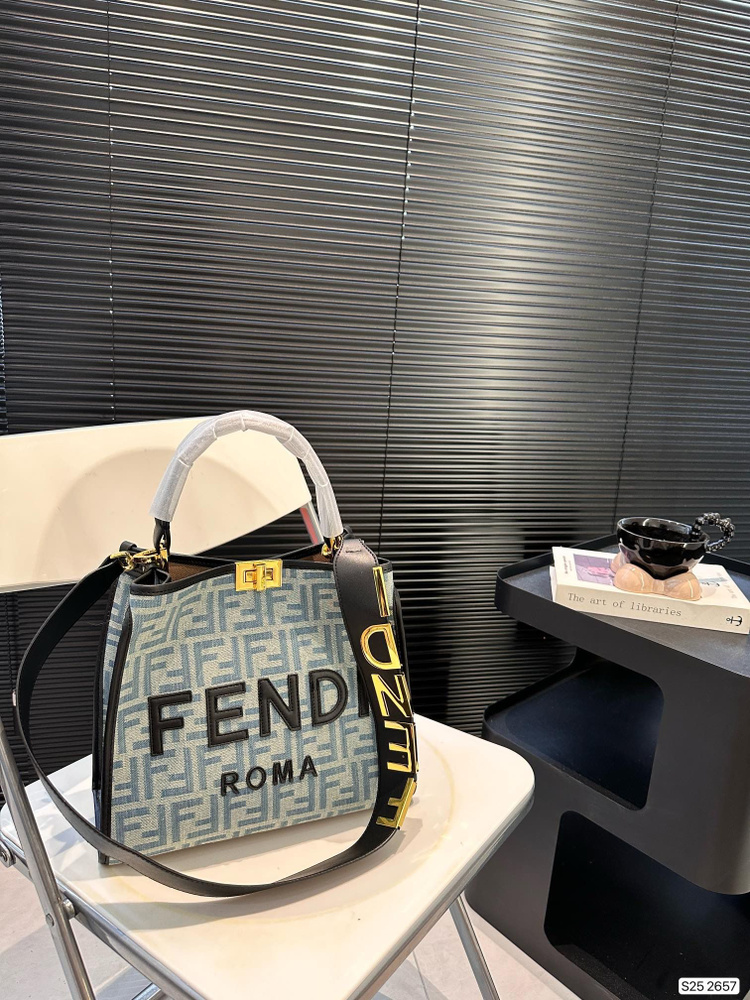 Fendi Сумка на плечо #1