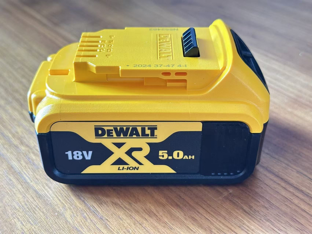 Литиевый аккумулятор DEWALT DCB184 18V/DCB205 20V 5AH купить на OZON по ...