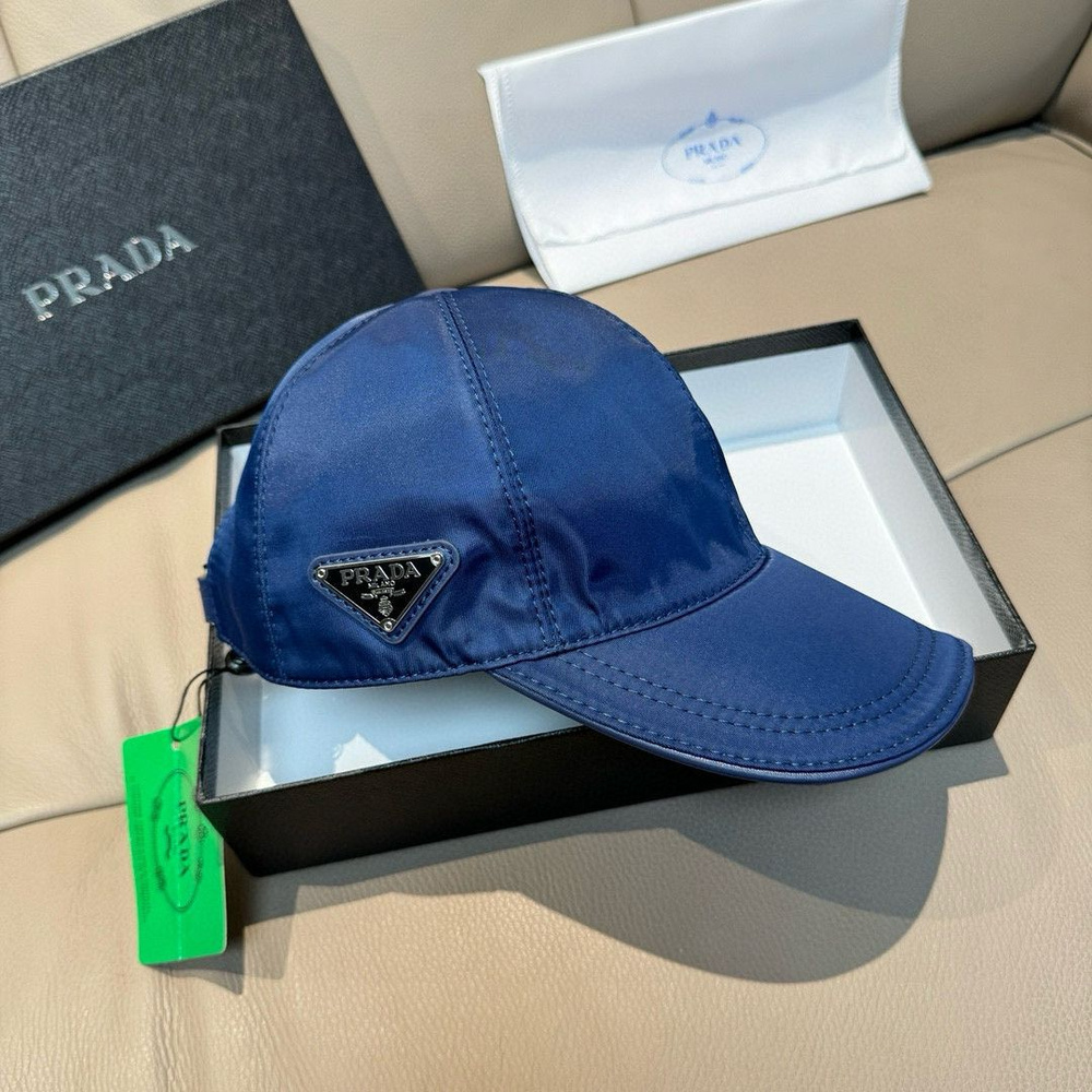 Бейсболка Prada #1