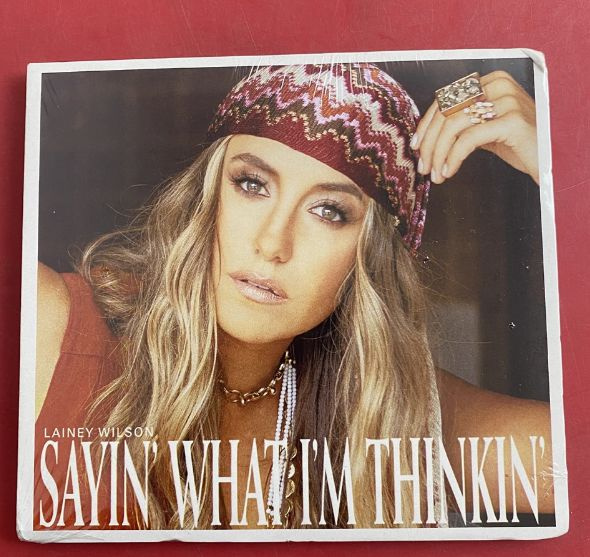 Lainey Wilson Sayin 'What I' m / Что я хочу купить на OZON по низкой