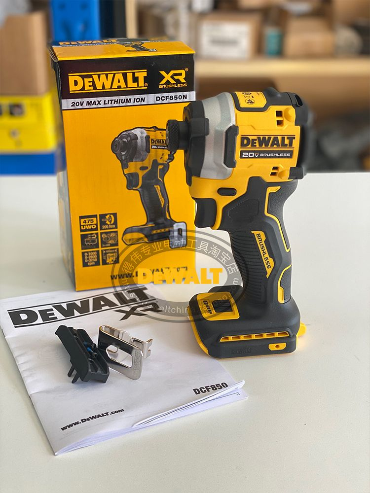 DeWalt Шуруповерт #1