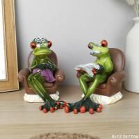 Декоративная фигурка Лягушки Бабушка и Дедушка, полистоун, 10 см Декоративная фигурка Лягушки Бабушка и Дедушка, полистоун, 10 см