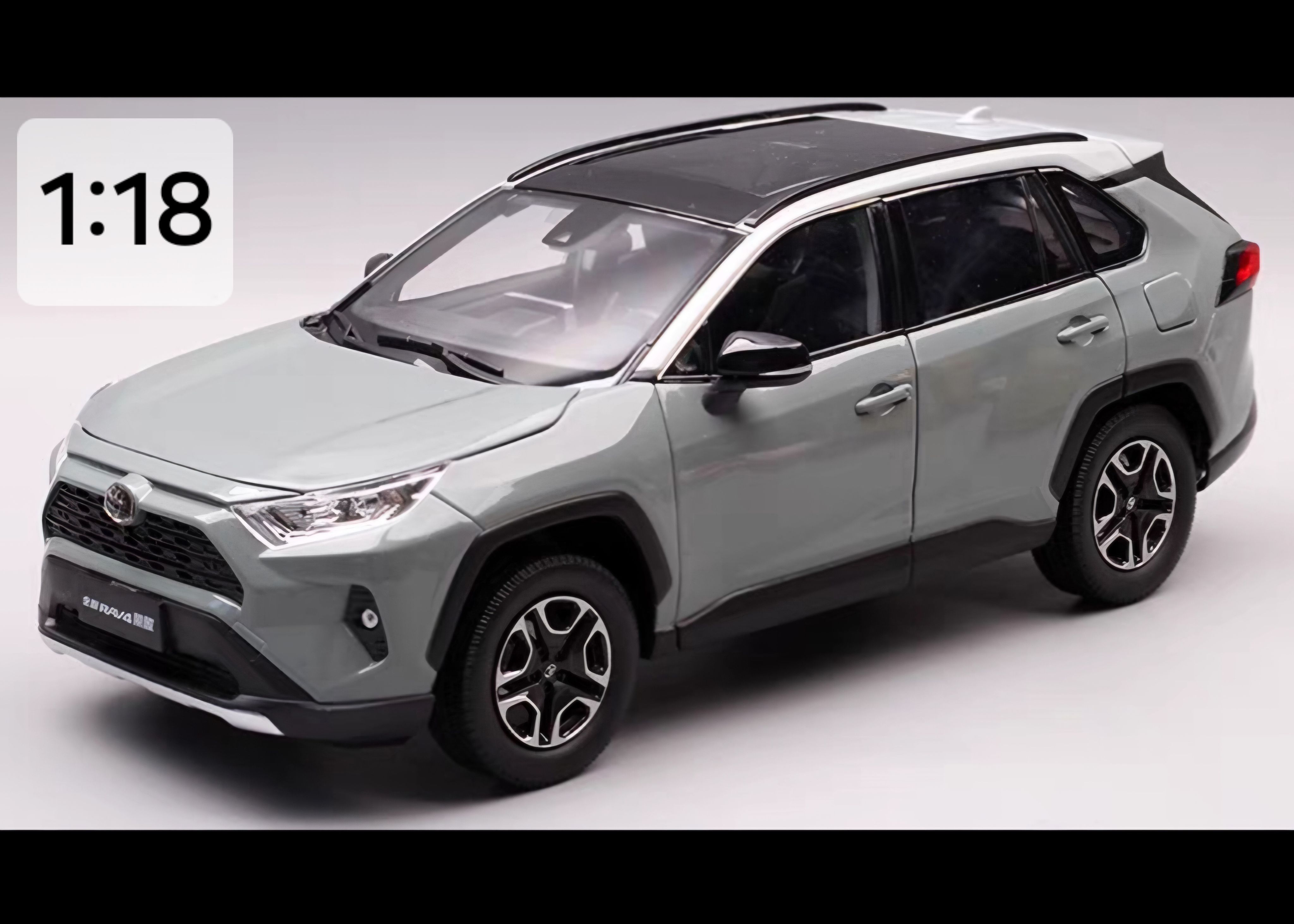 Масштабная модель автомобиля Toyota RAV4 в масштабе 1:18 купить на