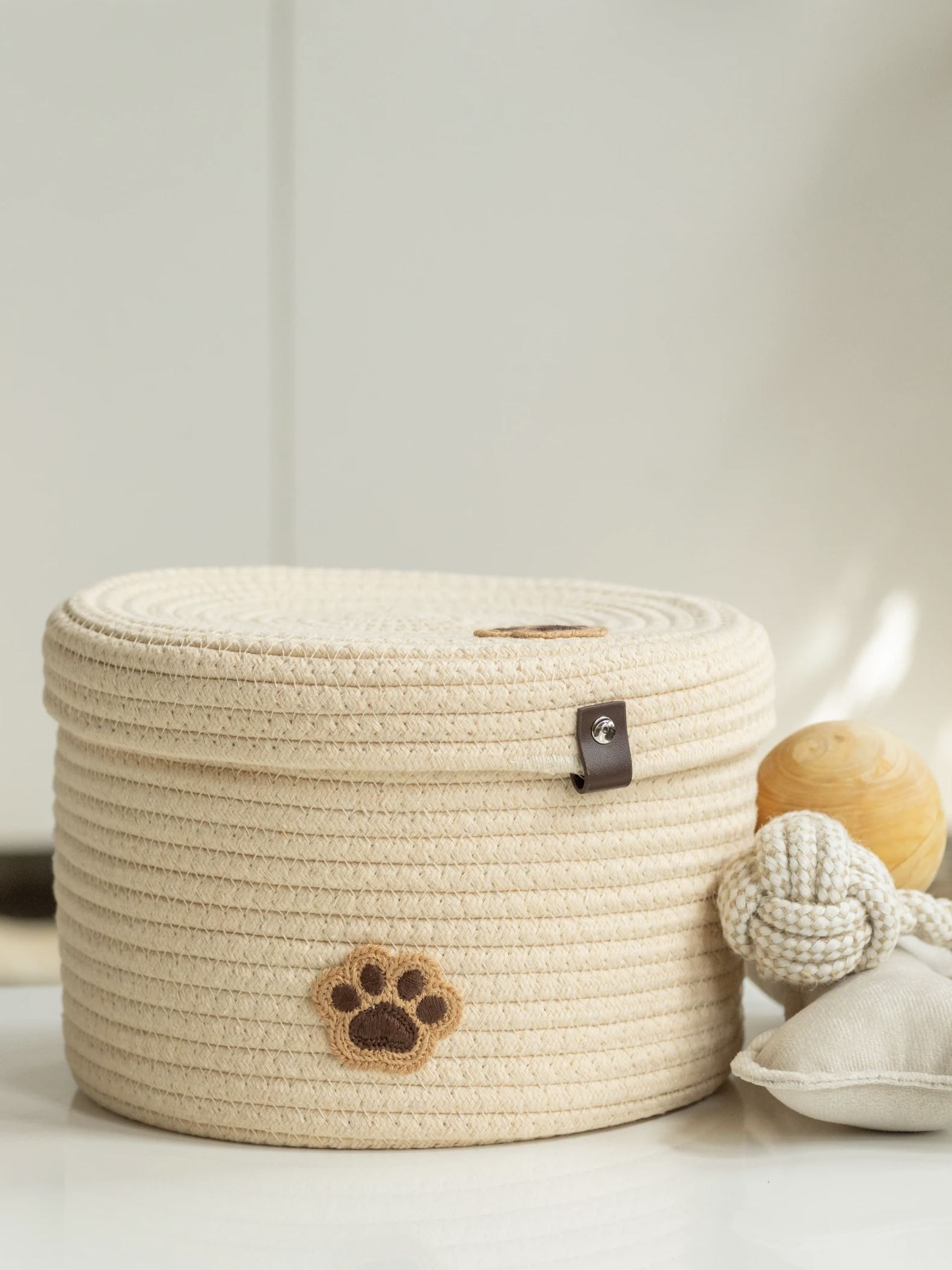 Корзинаскрышкойдляигрушексобакикошек