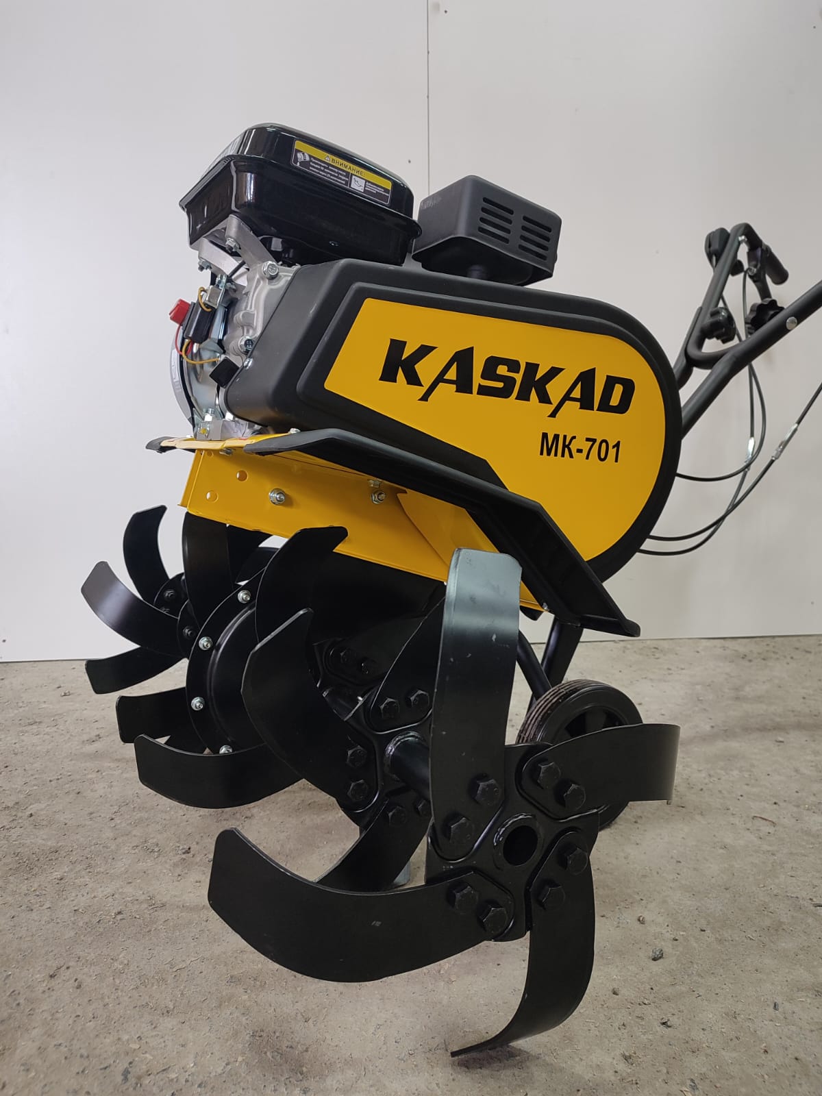 Мотокультиватор бензиновый kaskad мк-701 (7.0л.с.1F/1R, 6 фре