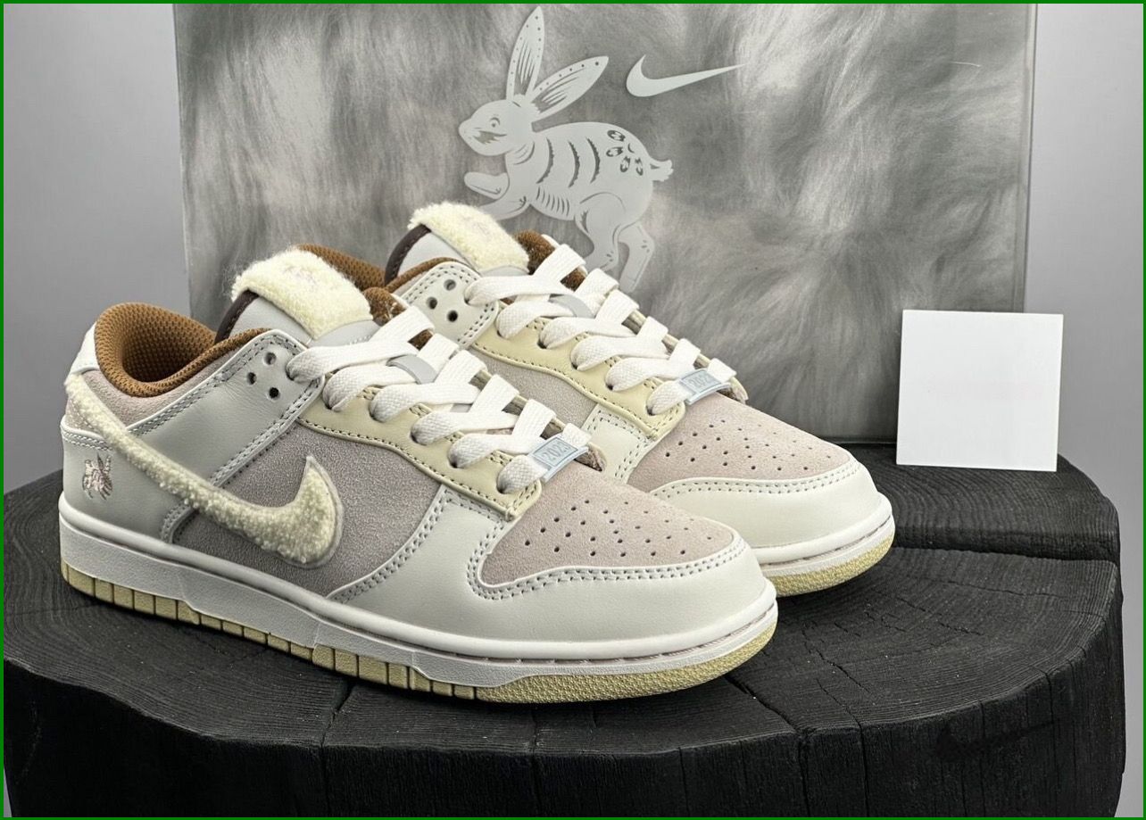 ウサギデザイン Low Dunk Nike 2011-2023 Rabbit”が国内1月 the of “Year PRM Retro Low Dunk Nike 新年を祝した 記念グッズ