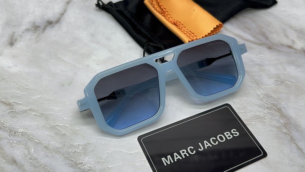 Солнцезащитные очки Marc Jacobs #1