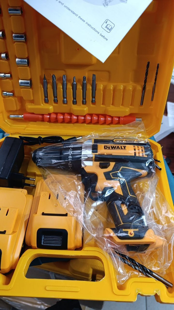 Шуруповерт бесщеточный 18V Аккумуляторный DeWalt #1