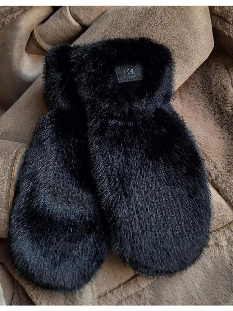UGG Варежки #1