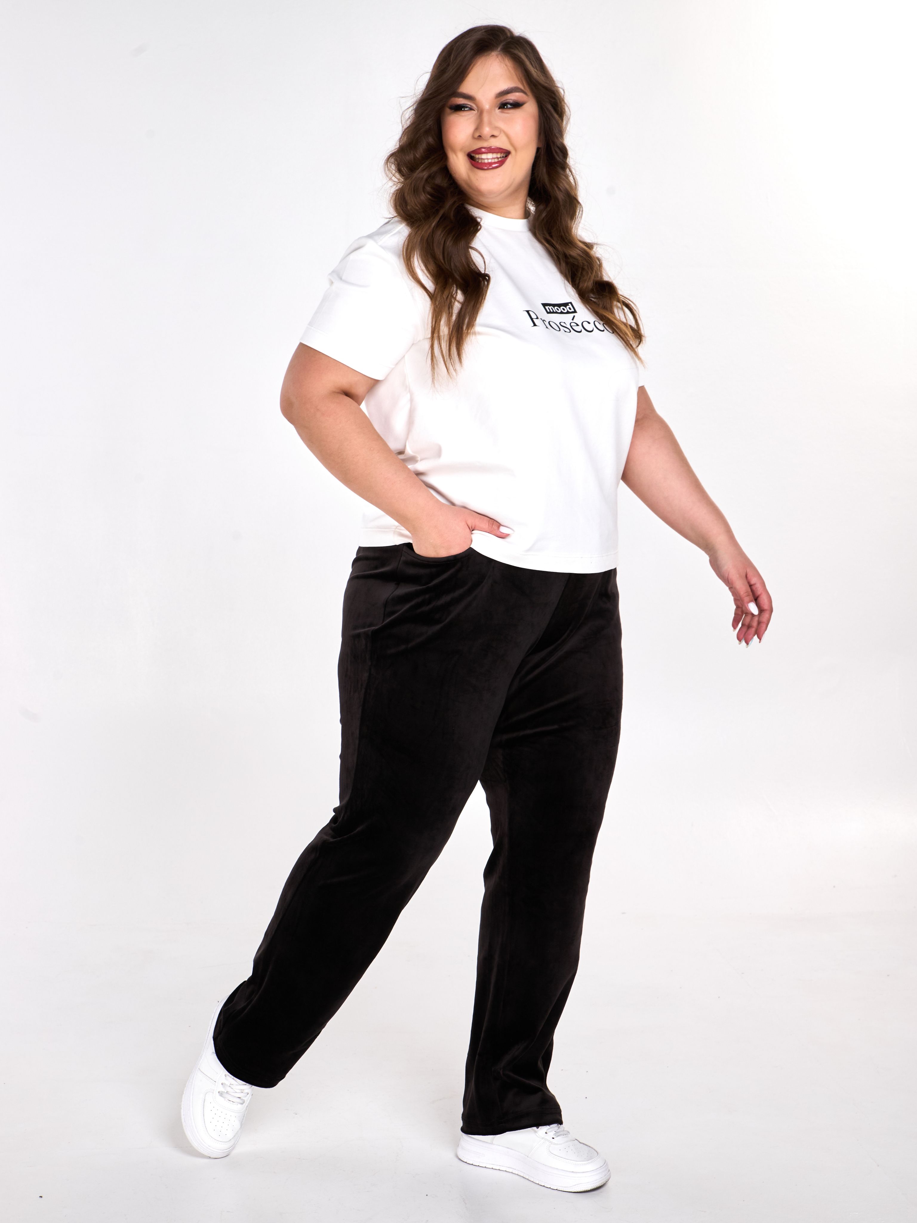 БрюкиХорошавапрямыенарезинкеизвелюра