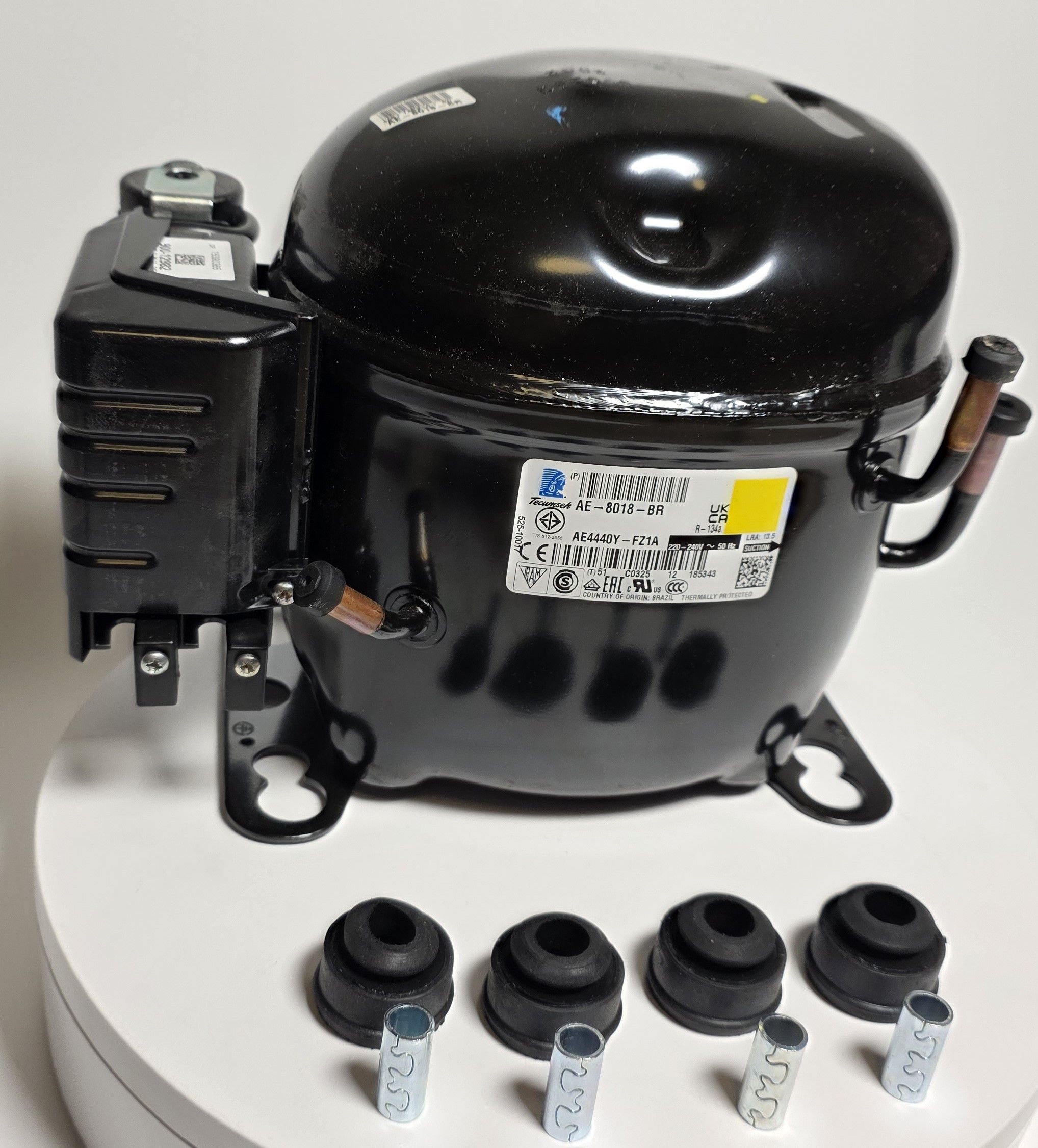 Компрессор AE 4440Y-FZ1A (R134A)1070Вт код AE-8018-BR (Tecumseh