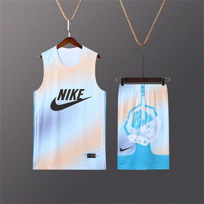 Костюм спортивный Nike #1