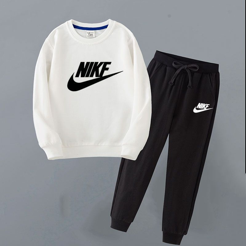 Костюм спортивный Nike #1