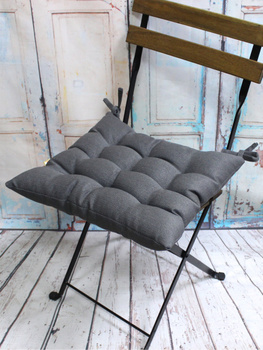 Уют на свежем воздухе: Подушки на стулья и пледы для веранды