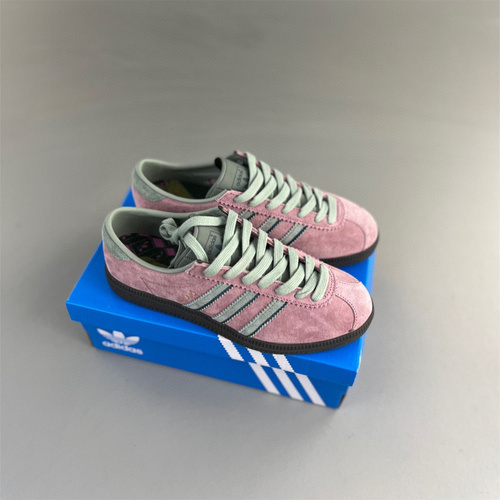 Adidas best sale jeans pink